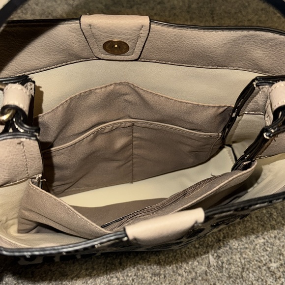 Jen&Co Vegan Leather Leopard Print Handbag NWOT - Picture 2 of 4